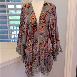 Z&L floral kimono